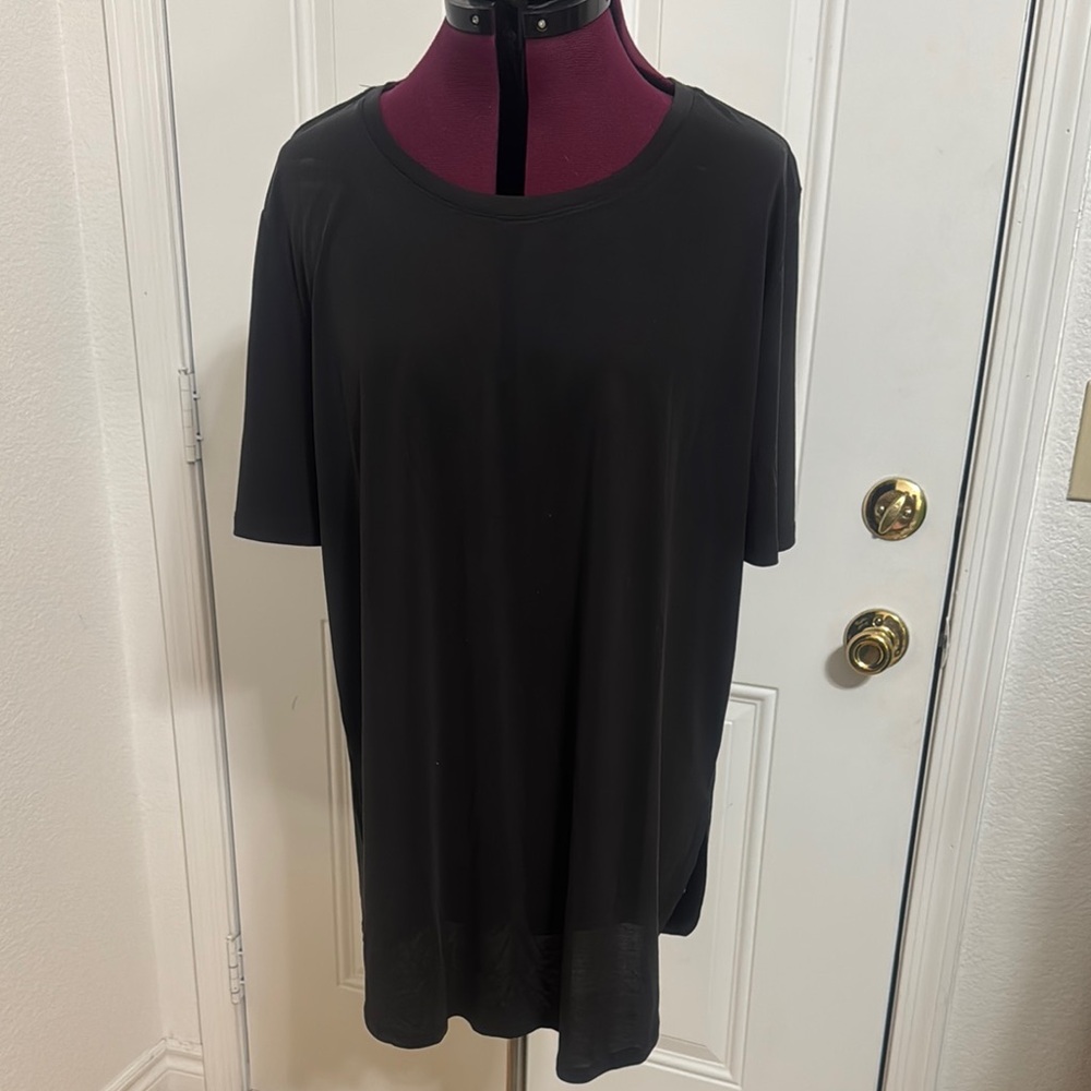 ZYIA Black Short Sleeve Top